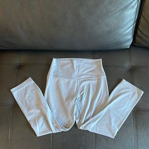 Lululemon 21 inches size 4 ALIGN leggings NO TAG ATTACHED!!!!